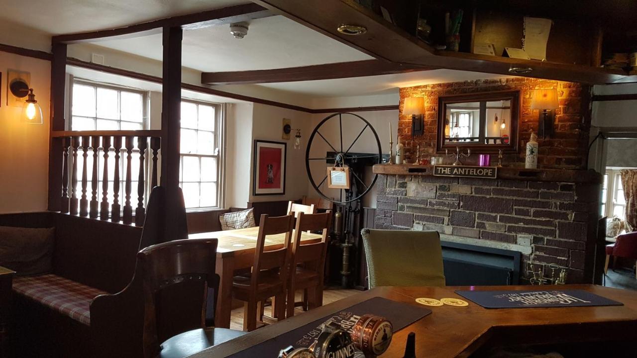 The Antelope At Upavon Exterior foto