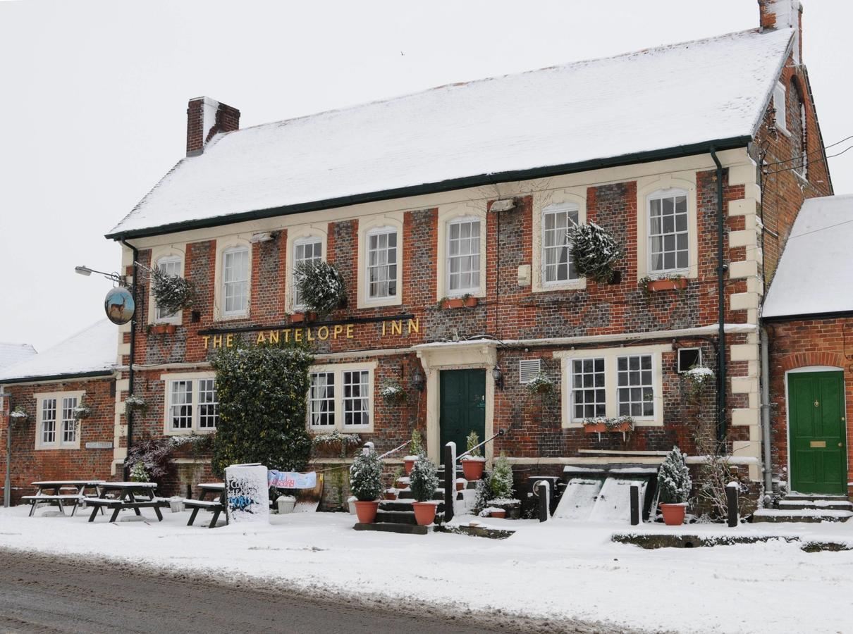 The Antelope At Upavon Exterior foto